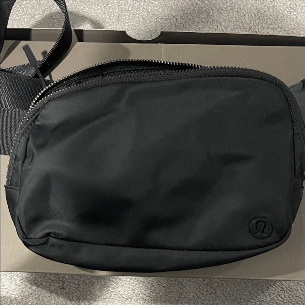 lululemon athletica women Black Belt Bag